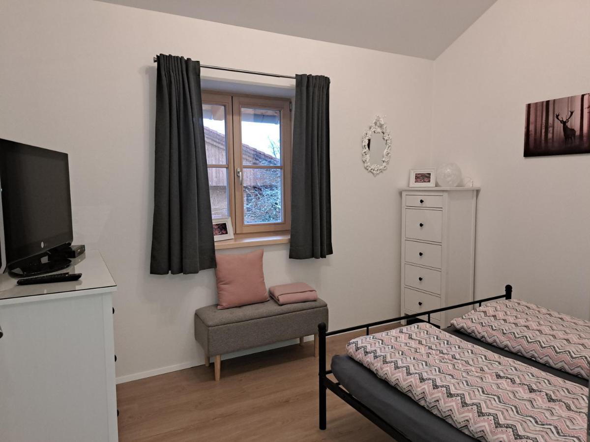 Ferienwohnung Zum Peterbauer Sachsenkam ภายนอก รูปภาพ